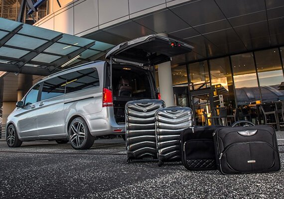 BENEFITS OF HIRING LUXURY AIRPORT CAR SERVICES IN NEWARK