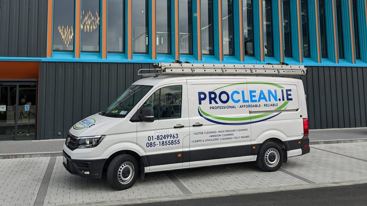 Is it Necessary To Leave The Exterior Building Cleaning Job To Expert Cleaners