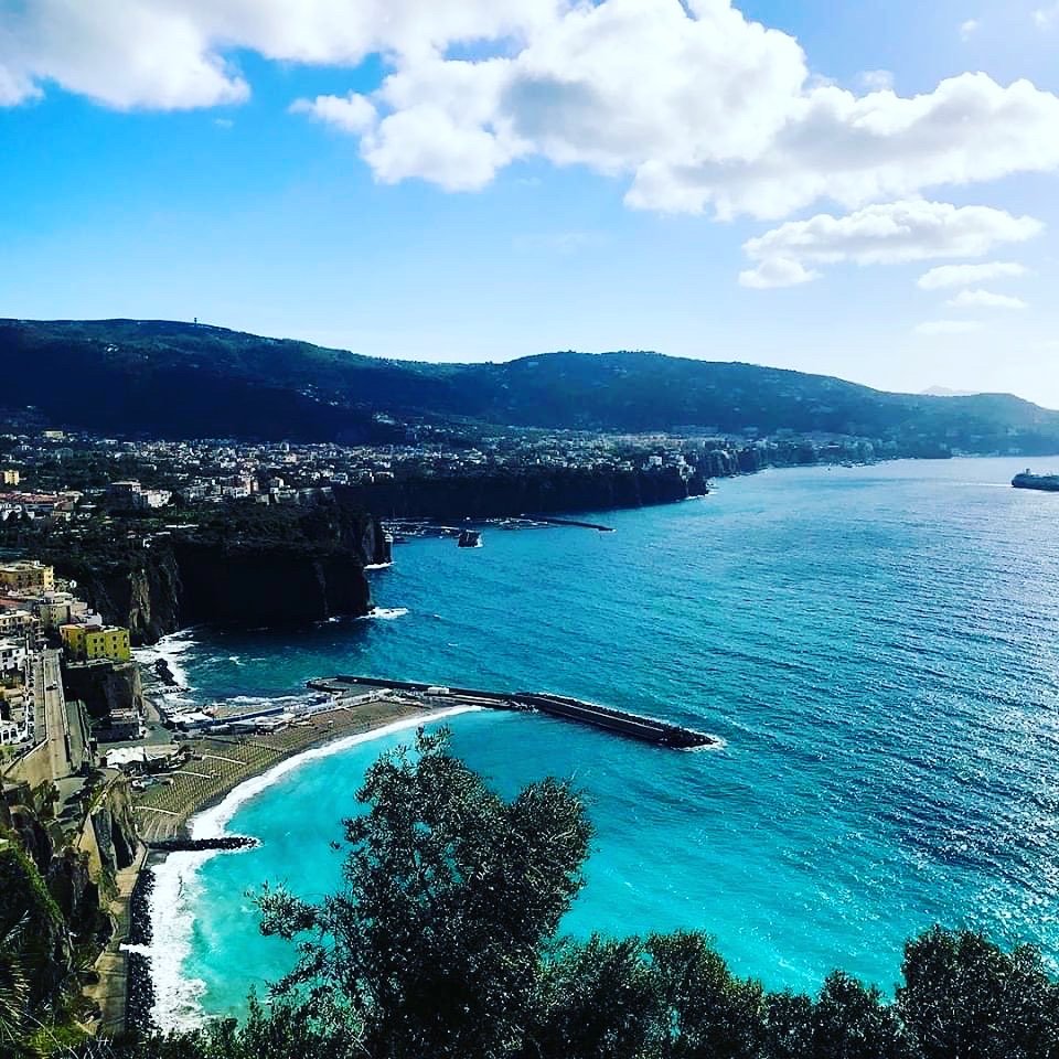 Effortless Travel with Private Transfer from Rome to Sorrento