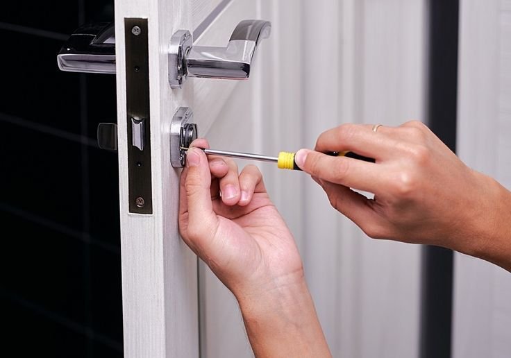 Emergency Lockout Service- Immediate Assistance With Locks And Keys