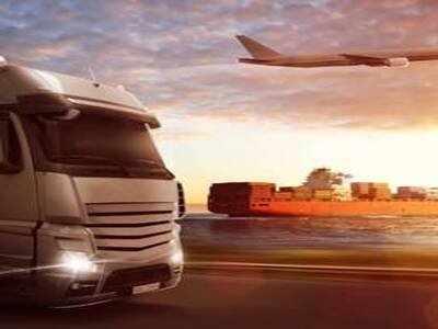 Seamless Cargo Transport Solutions: Connecting the UK and UAE with 121 Air Sea Cargo Ltd