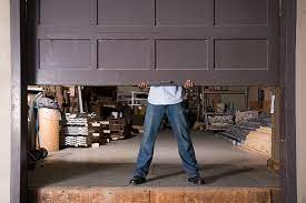 Avoiding Costly Damage: When to Call for Emergency Garage Door Repair