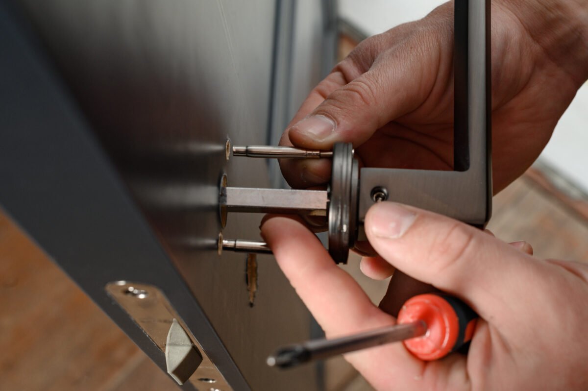 Emergency Locksmith Services in OKC: Your Trusted 24/7 Lifesaver