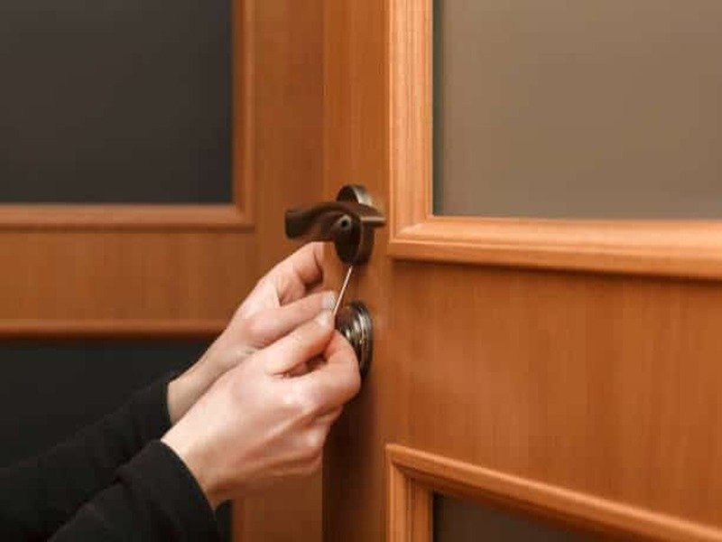 The Cost of Hiring a Locksmith to Open Your Door