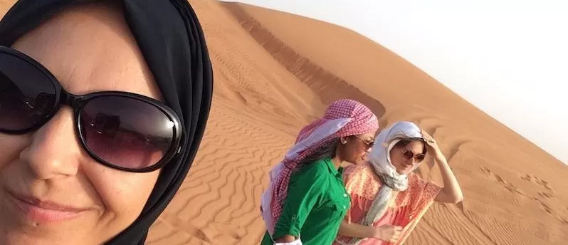 Welche Kleidung sollten Oman-Frauen tragen, wenn sie nach Oman reisen?